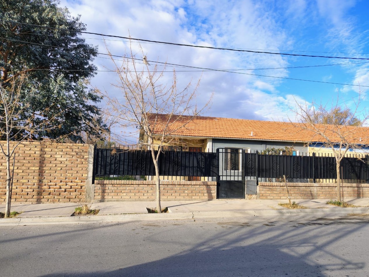 TyM VENDE EN EXCLUSIVA: PROPIEDAD UBICADA EN BARRIO PUEBLO NUEVO (LOTE ESQUINA) / CUTRAL- CO. APTA PARA CREDITO HIPOTECARIO.