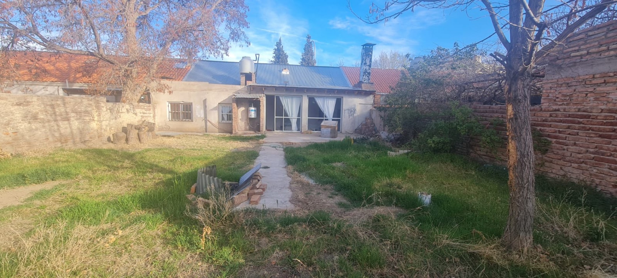 PROPIEDAD CON MUY BUENA UBICACION 