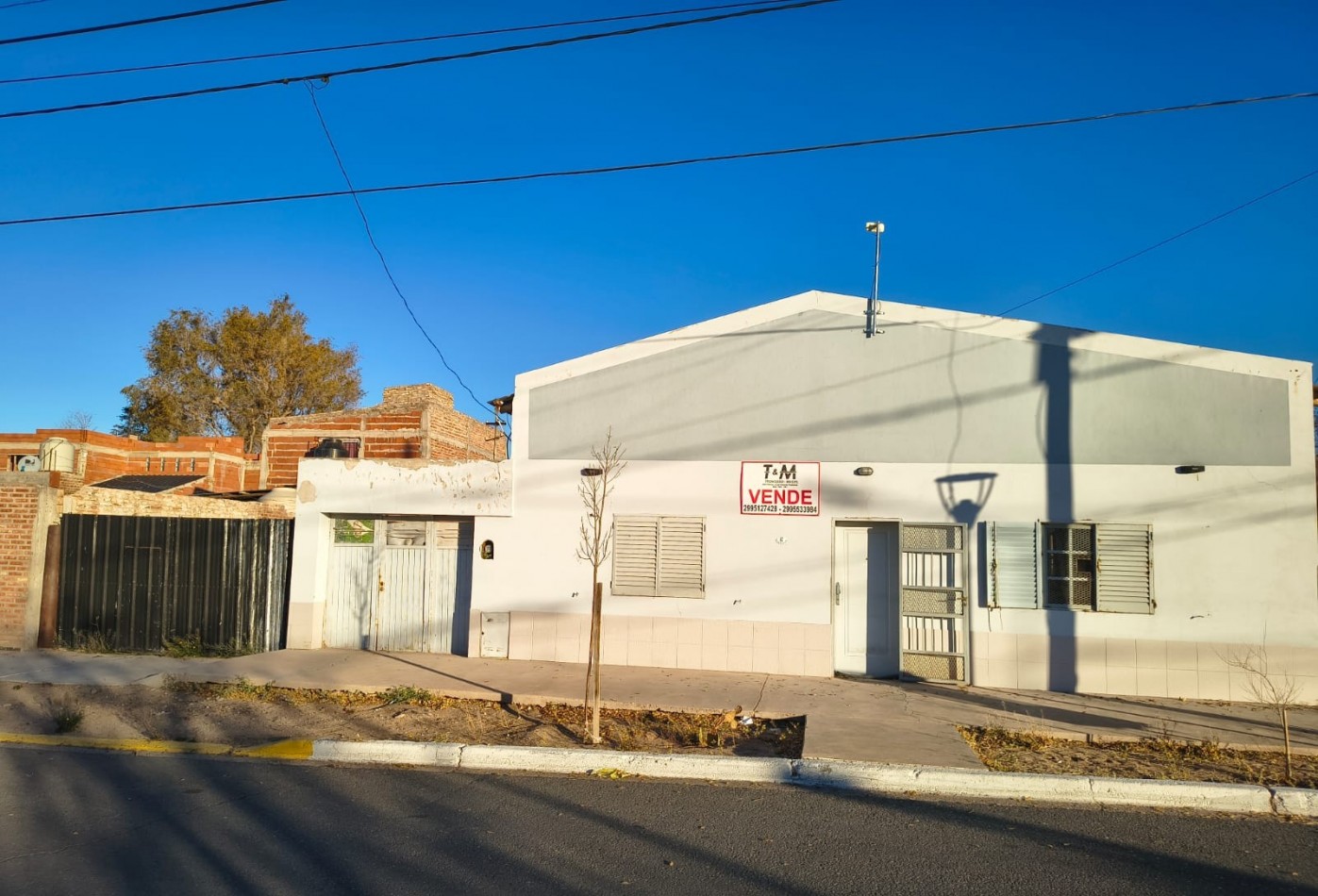 TyM VENDE: LOTE ESQUINA, EXCELENTE INVERSION