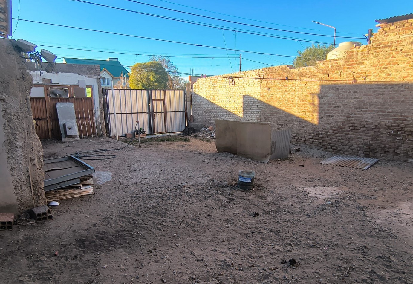 TyM VENDE: LOTE ESQUINA, EXCELENTE INVERSION