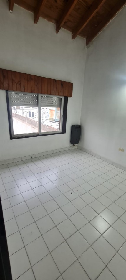Casa con excelente ubicacion a metros de Av Keidel / Plaza Huincul