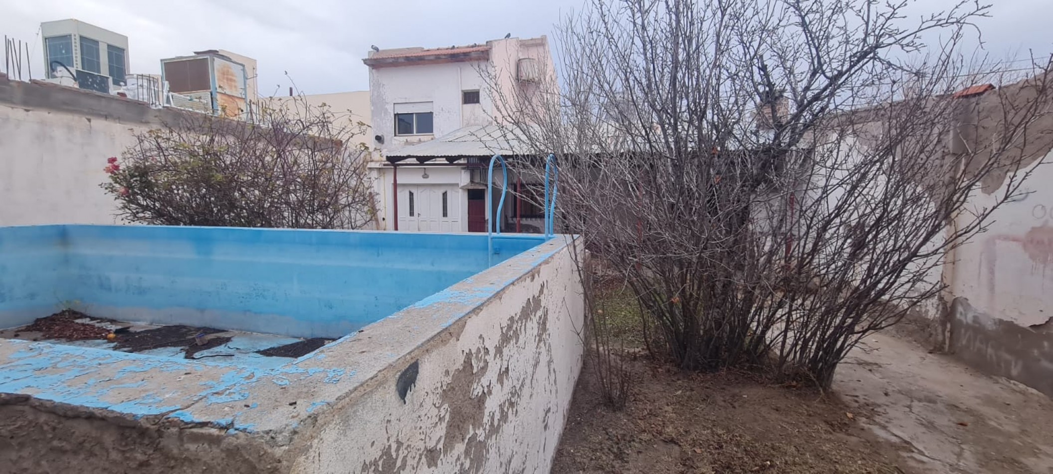 Casa con excelente ubicacion a metros de Av Keidel / Plaza Huincul