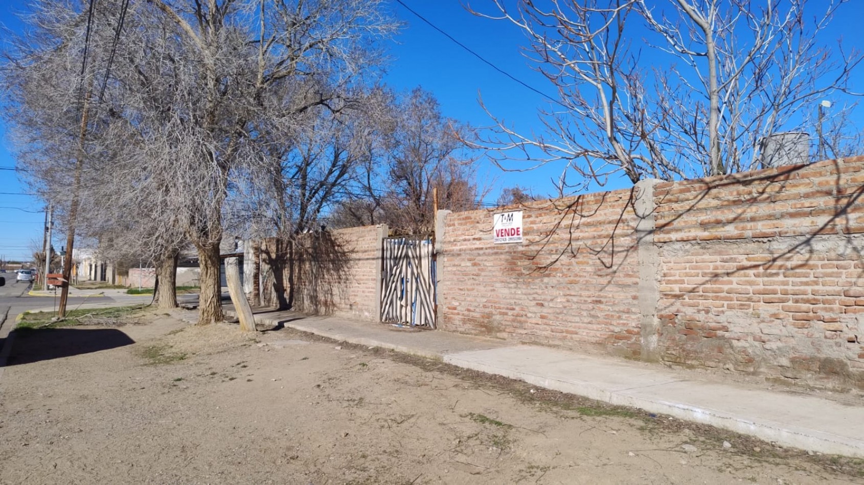 TyM VENDE: LOTE ESQUINA EN ZONA CENTRO DE CUTRAL-CO 