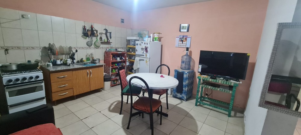 TyM VENDE EN EXCLUSIVA: 2 DEPARTAMENTOS, AMPLIOS Y COMODOS, CUTRAL-CO 