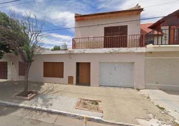 Casa con excelente ubicacion a metros de Av Keidel / Plaza Huincul